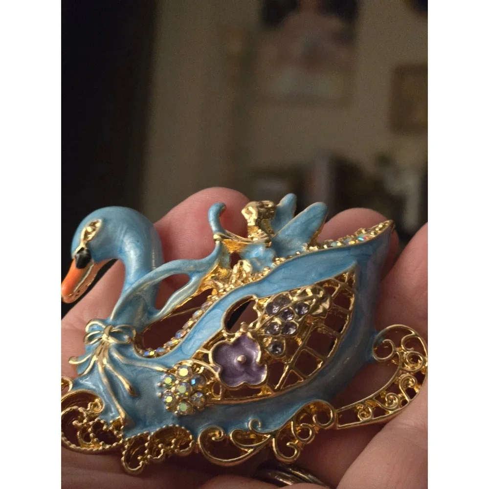 Kirks Folly Style Blue Swan Sleigh Brooch